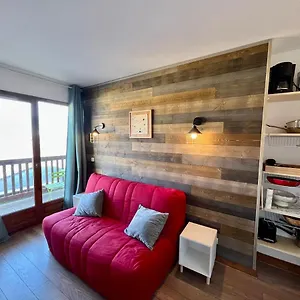 https://hyper-centre-valmeinier-1800.hotels-rhonealpes.com